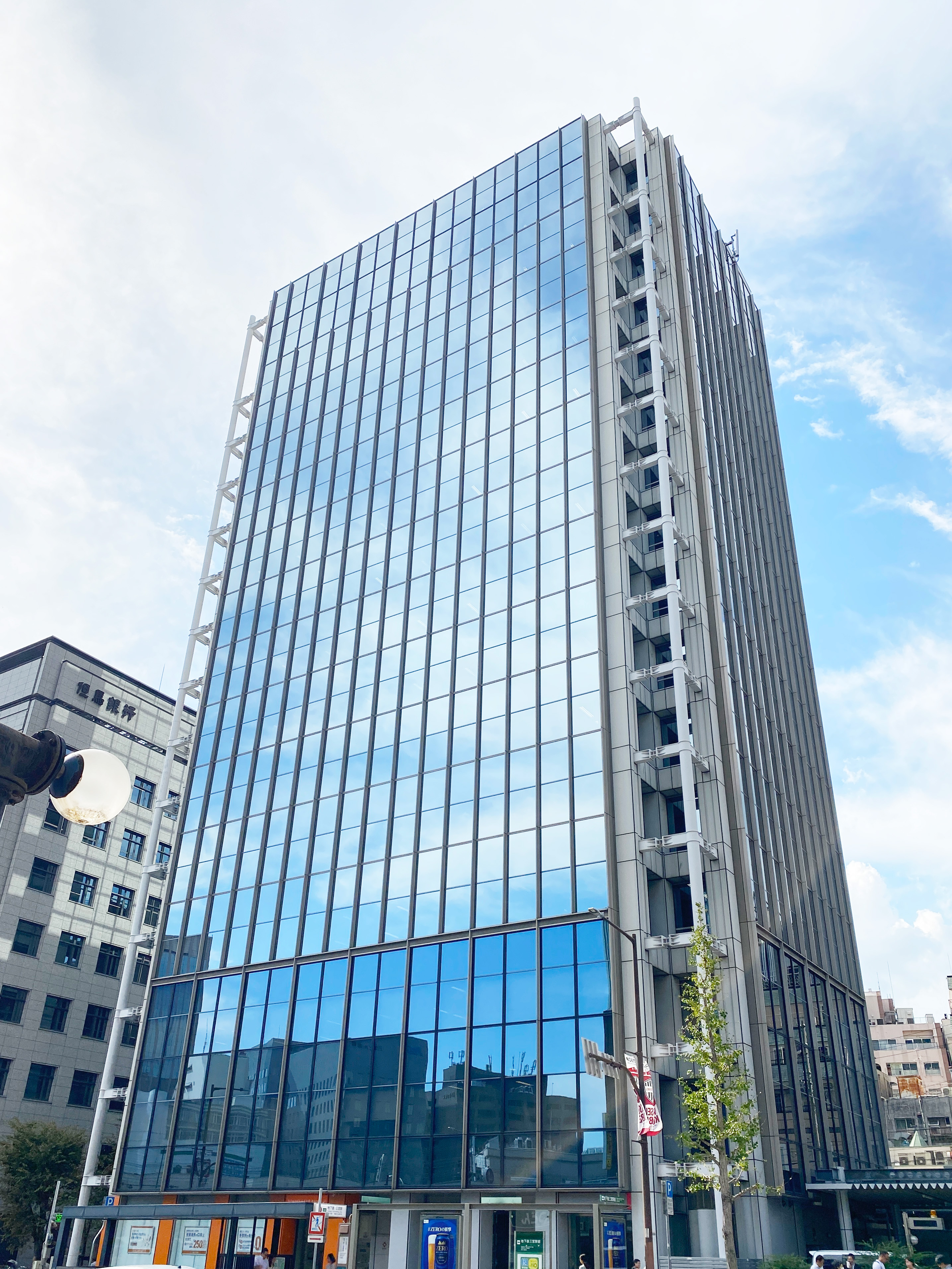 株式会社レナータ,ニッセイビル
